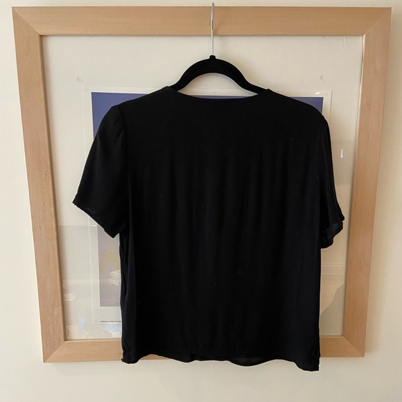 DYNAMITE Short-sleeve in Black - Picture 2 of 4